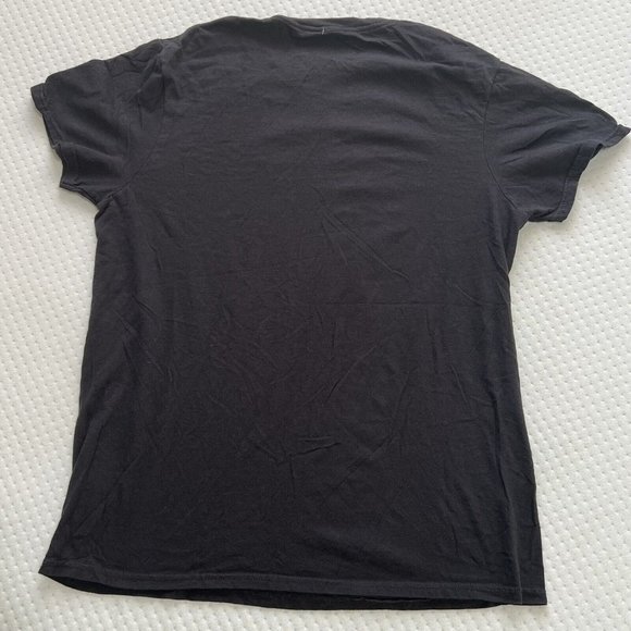 Funko Pop The Mandalorian T-shirt BABY YODA Mens Size M Black Tee - Picture 2 of 7